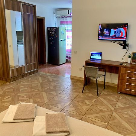 Axenia Hotel Utjeha Bagian luar foto