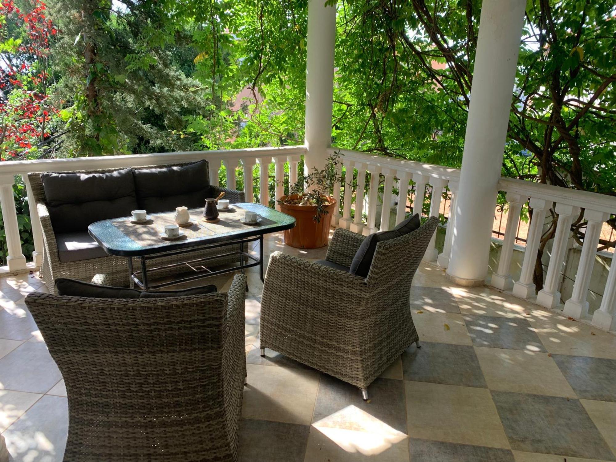 Axenia Hotel Utjeha Bagian luar foto