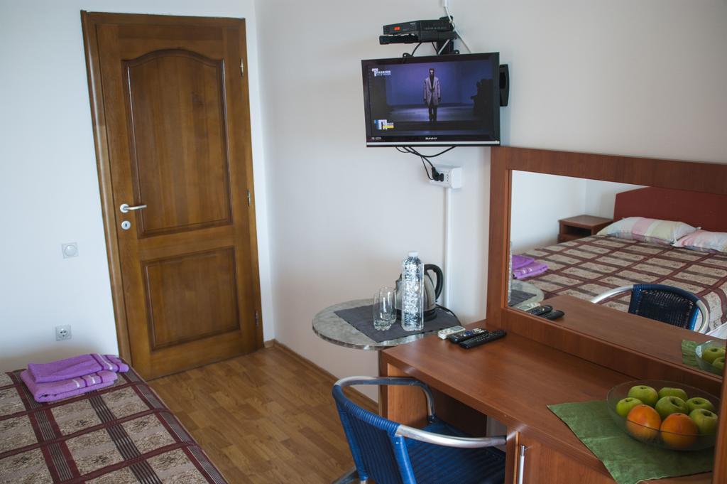Axenia Hotel Utjeha Ruang foto