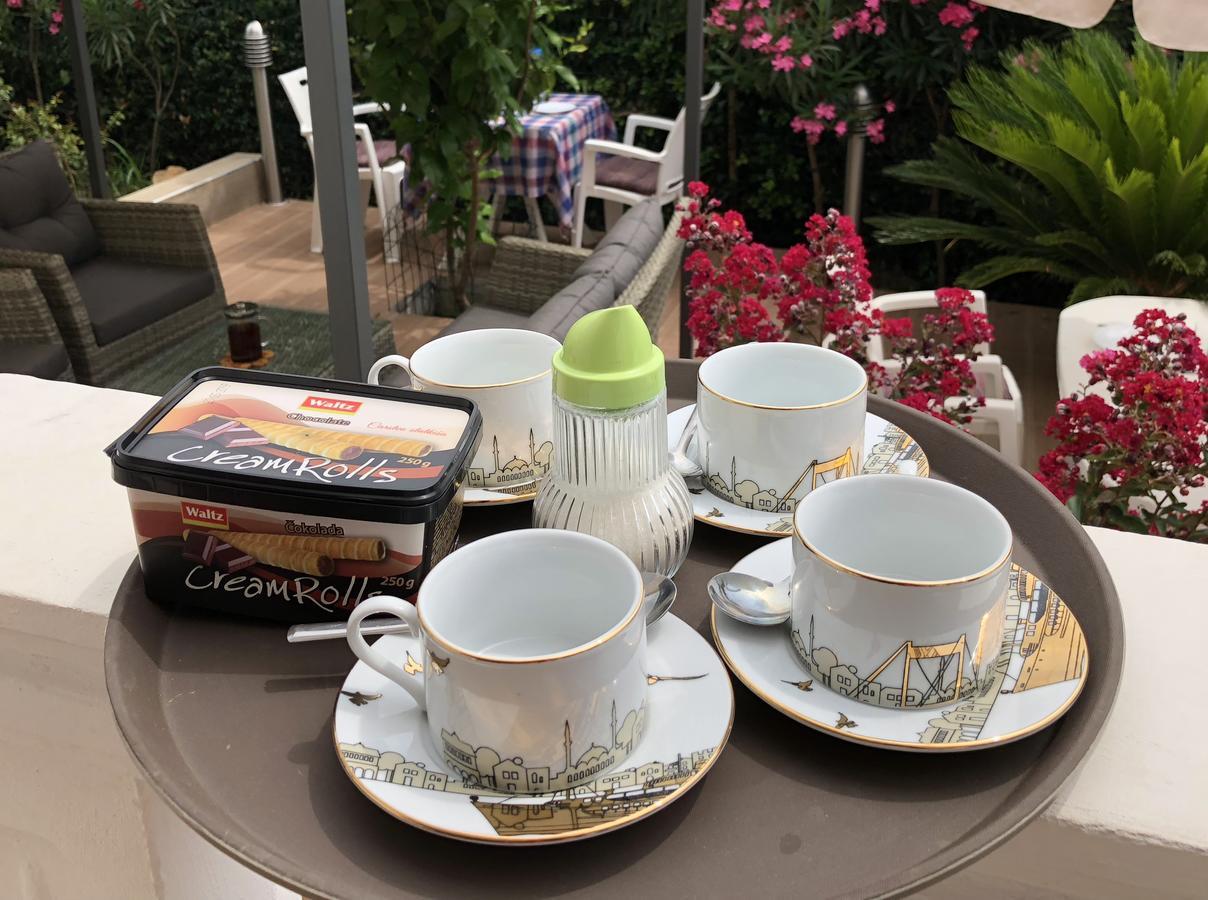 Axenia Hotel Utjeha Bagian luar foto