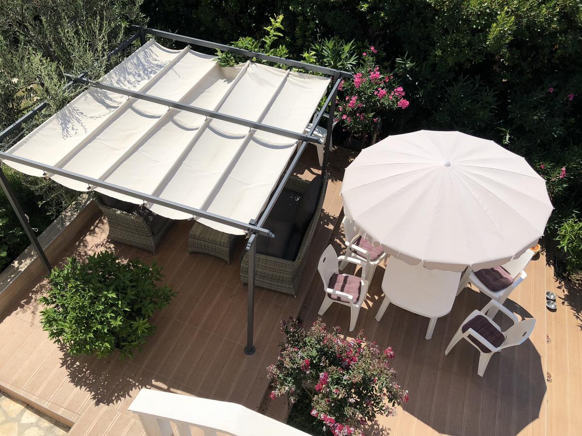 Axenia Hotel Utjeha Bagian luar foto